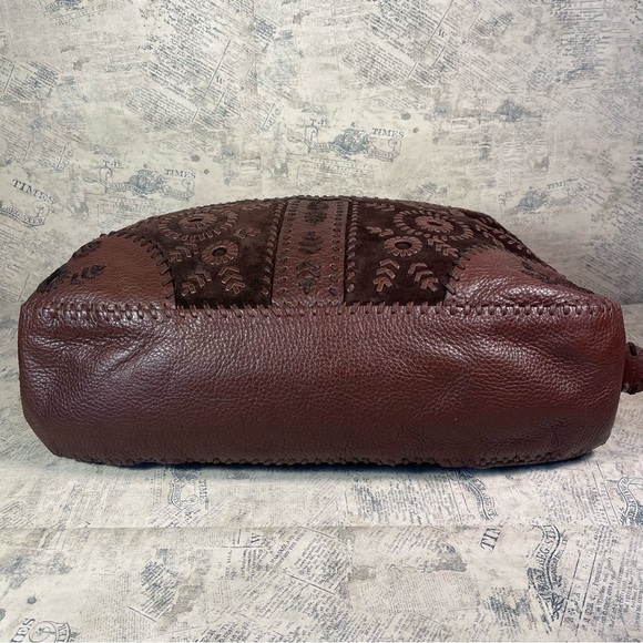 Isabella Fiore Suede Leather Woven Hobo Shoulder Bag - Picture 5 of 15